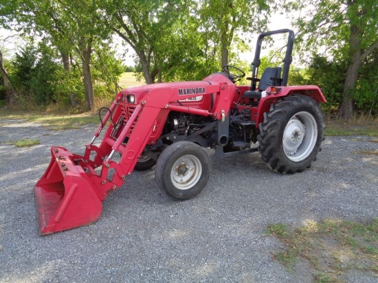 Mahindra 4025 with Loader SN MBCN1313