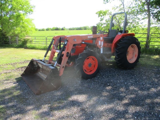 Kubota M4900 with loader SN Covered