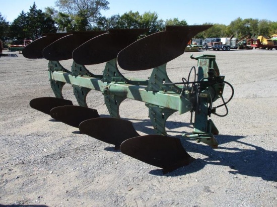 John Deere 4 Bottom Rollover Moldboard