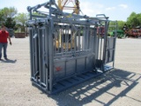 UNUSED Toro Squeeze Chute with Palpation Cage