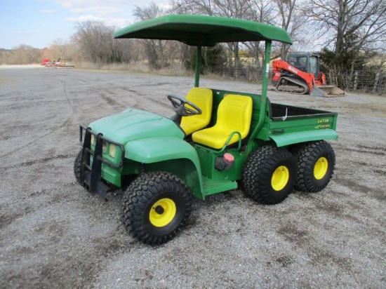 John Deere 6x4 Gator