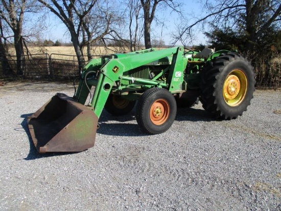 John Deere 2240 with Loader SN 255080