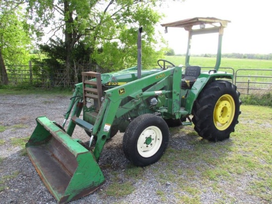 John Deere 970 with Loader SN B141503