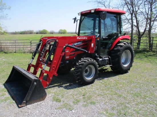 Mahindra 2555 with Loader SN HCJ00255