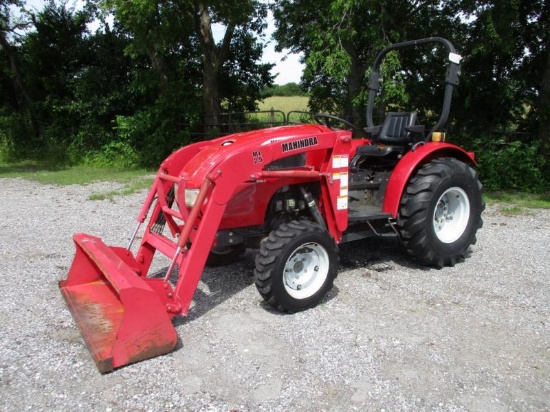 Mahindra 2525 with loader SN MH2132