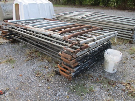 (12) 10' Panels with (1) 4' Bow Gate