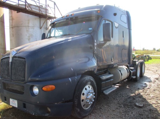 Kenworth T2000--NOT RUNNING--2000 Year Model