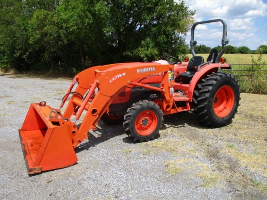 Kubota L4600 with Loader SN 58274