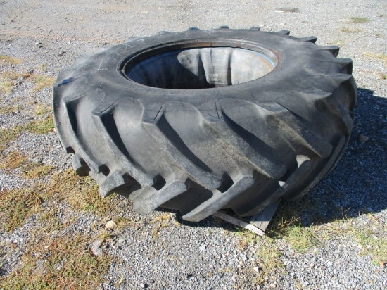 (1) 20.8x34 R-1 Tire