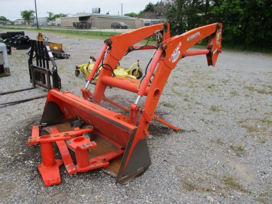 Kubota LA1065 SN A2686