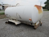 2000 Gallon Water Tank with Hose Reel