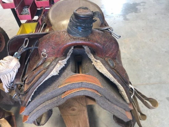 Martin 15" Trophy Saddle
