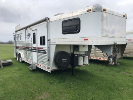 4 Star 3 Horse Trailer with Living Quarters