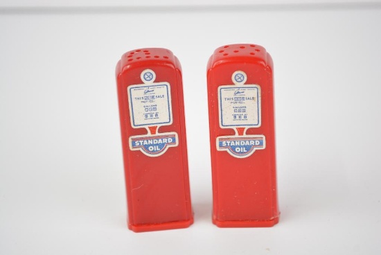Standard OIl of Kentucky Gas Pump Salt & Pepper Shakers