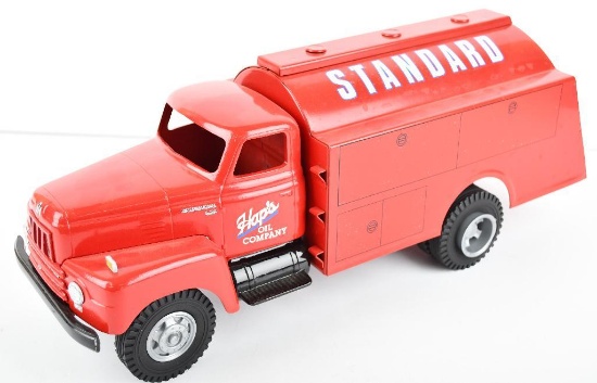 Cottonwood Acres Hap's Oil Company Standard Oil Delivery Truck IH R-100