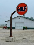 Gulf Dealer w/Striped Shaped Letters Porcelain Identification Sign & Pole (TAC)