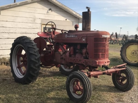 1947 IHC M w/ wide front