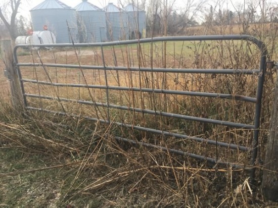 12 Foot Swinging Gate Farm Machinery Implements Gates