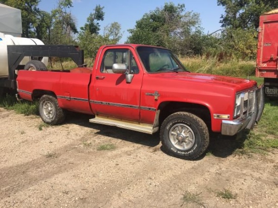 1982 Chevy K10 regular cab 4WD pickup