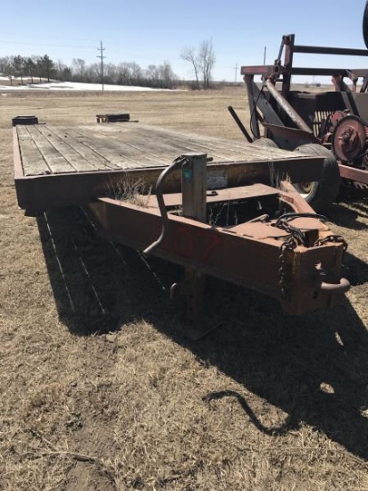 Triple axle pintle hitch flatbed trailer