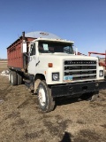 1974 IH tandem truck