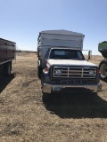 1981 GMC tandem twin screw grain truck