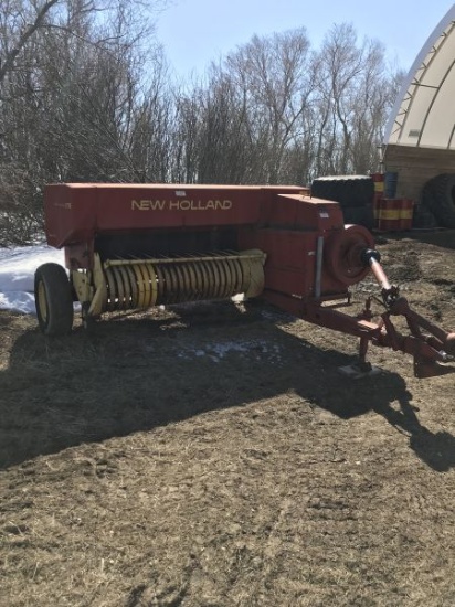 New Holland 278 square baler