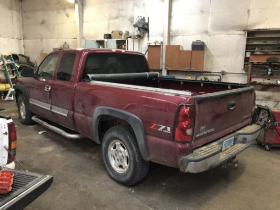 2004 Chevy extended cab 4WD pickup