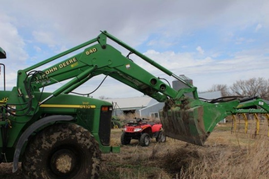 JD 840 loader