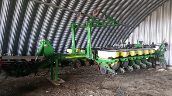 2006 JD 1770NT Max Emerge XP corn planter