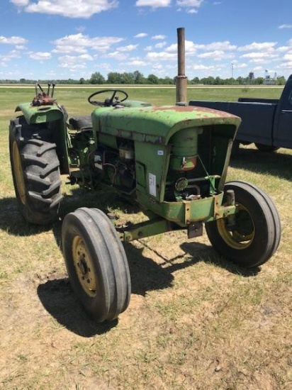 JD 510 tractor