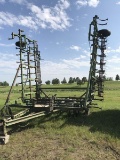 JD 41' 1000 Series field cultivator