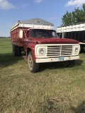 1972 Ford F700 single axle truck