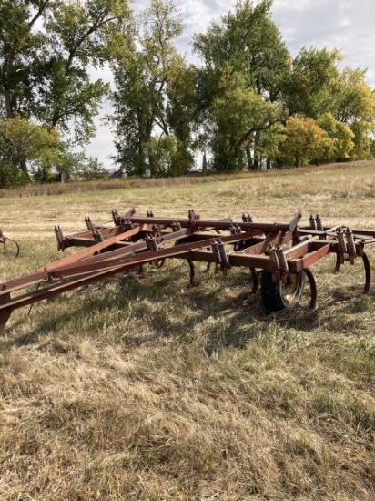 IH Chisel plow