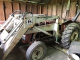 IH Industrial loader tractor