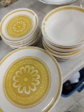 Dishes yellow