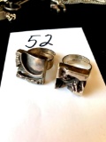 2 Unique rings
