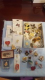 Lot of assorted pins
