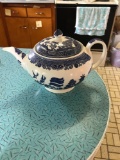 Willow tea pot