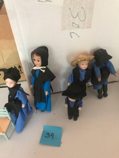 Lot of 5 Amish People