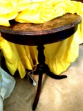 Wooden night stand, lamp, and table cloth LF.R BR.