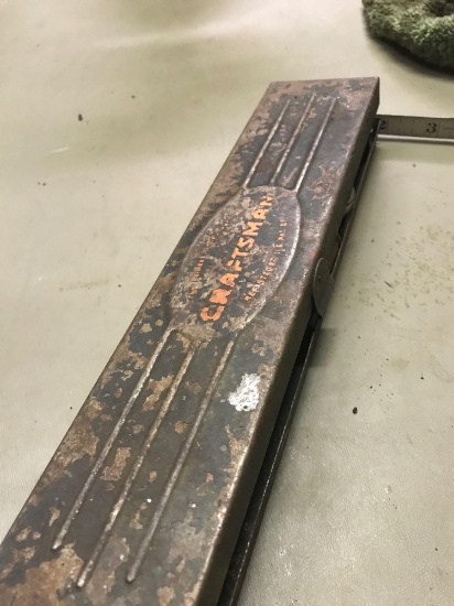 Craftsman breaker bar/vintage metal box
