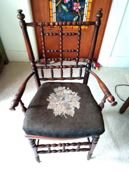 Vintage side arm chair