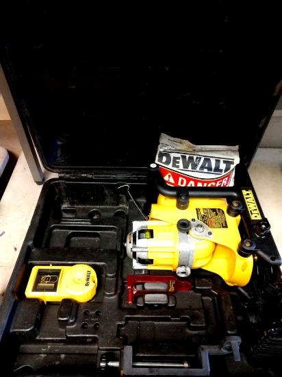 DeWalt dw073 cordless rotary laser