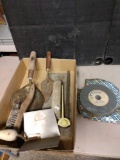 Trowels and grinding disc