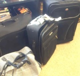 4 suitcases American tourister