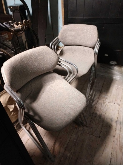 6 stacking cushioned chairs