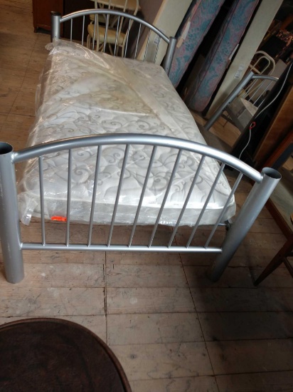 Metal frame twin bed