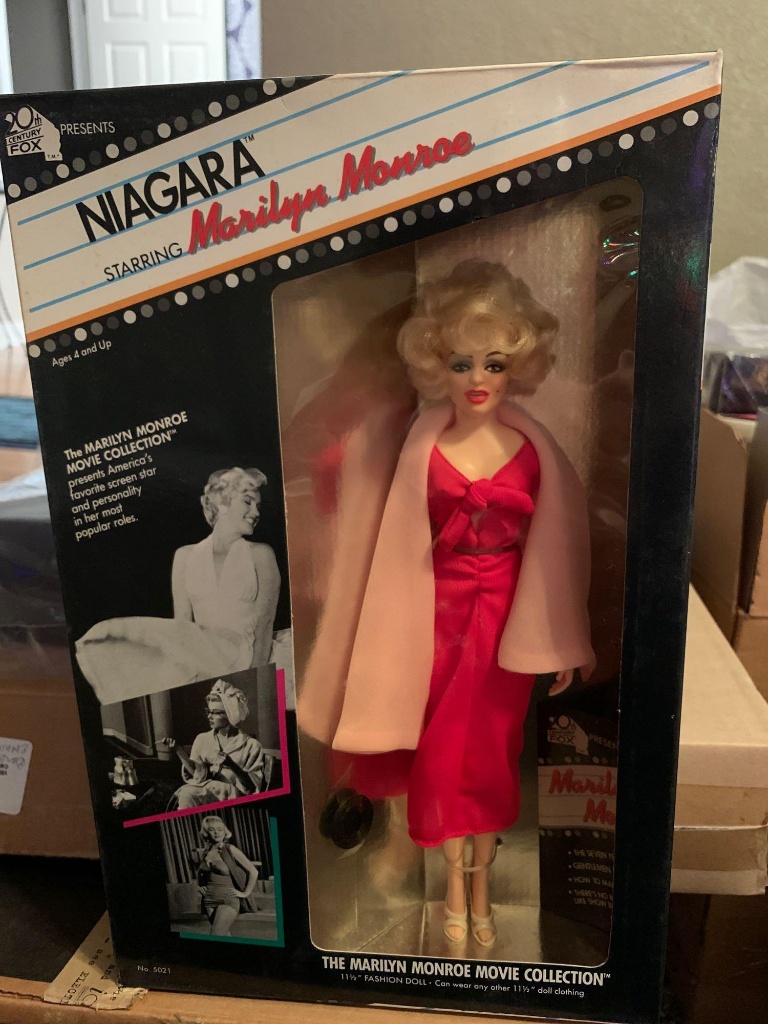 marilyn monroe movie collection doll