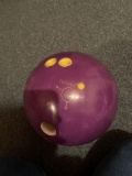 Nitro/R Purple bowling ball
